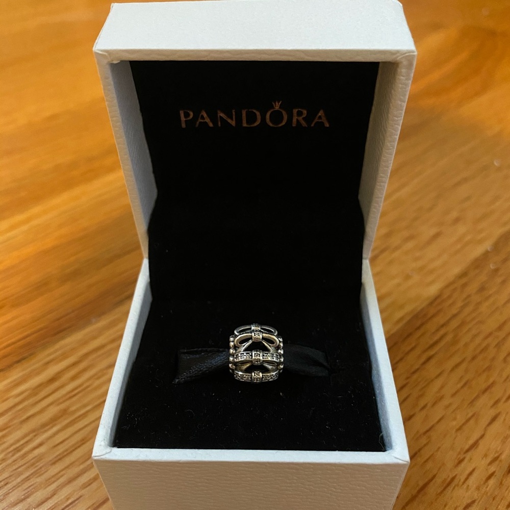 Pandora sweet sentiments bow charm